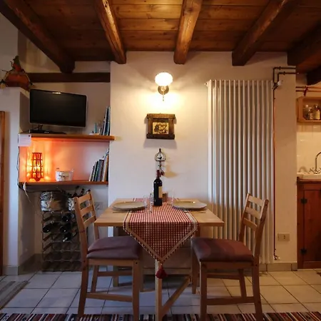 Апартаменты La Casetta In Montagna Roisod - Affitti Brevi Italia Gignod