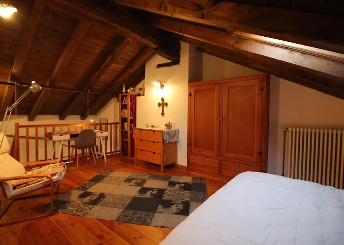 Lägenhet La Casetta In Montagna Roisod - Affitti Brevi Italia